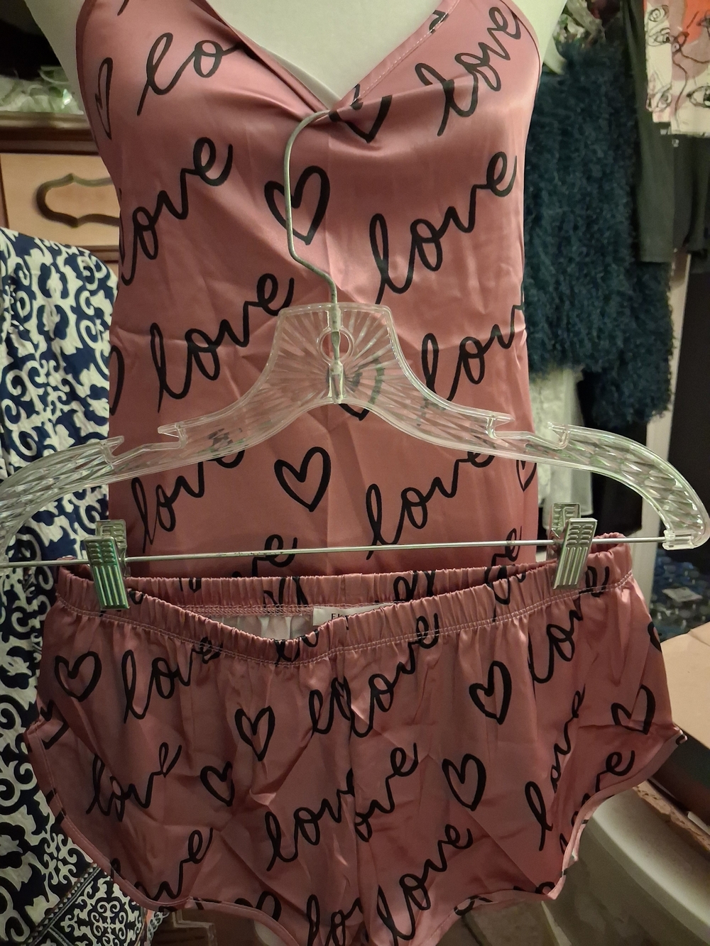 New,Tag,Pink 'Love' Heart Graphic Satin Pajama Set Ties Back,Adjustable Straps M